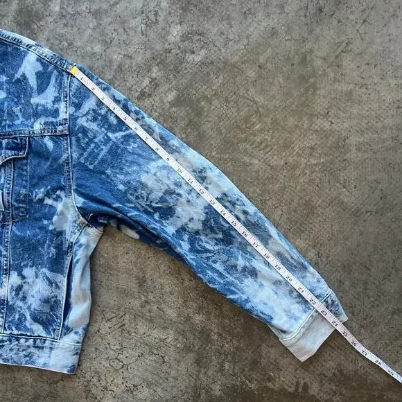 Calvin Klein Jeans Boxy Oversized Denim Jacket Cloudy AOP - Picture 10 of 12